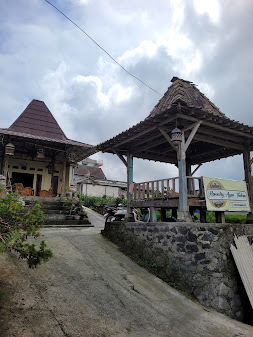 Ayem Tentrem Homestay Family-Friendly Cottage
