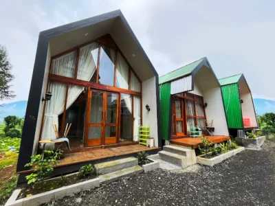 Cabin Veri Dieng by Villafamilyhouse Cozy Mountain Cabin with Terrace