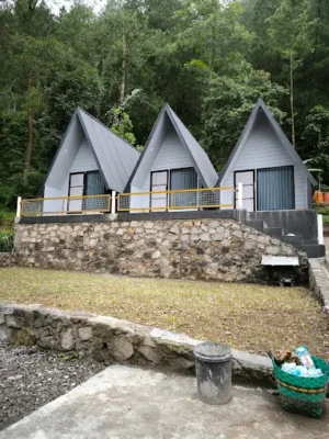 Dibo Cabin Sekipan Cozy Cabin in Green Surroundings