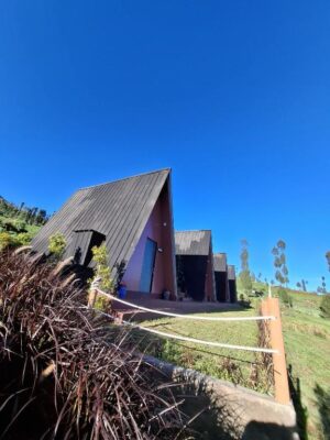 Dieng Latar Alam Tambi Syariah Family Cabin with Mountain Views