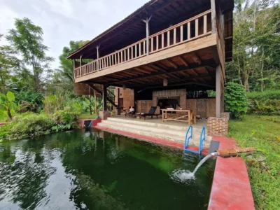 Havana Horses Lodge Spacious Two-Bedroom Cabin