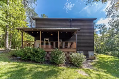 Impressive Cabin with Fireplace and Hot-tub