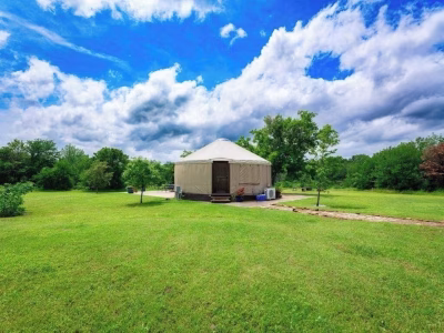 Luxury Yurts on Lake Grapevine