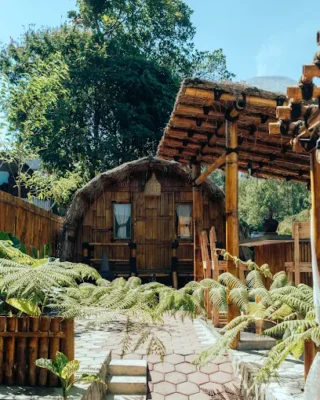 Omah Tambi Rustic Cabin in Greenery