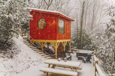 Romantic Secluded Treehouse