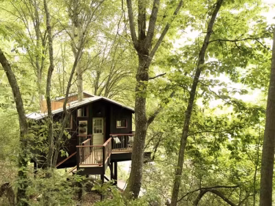 Romantic Tree House near Chattanooga