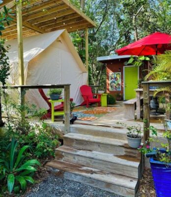 Tiny House Garden Retreat