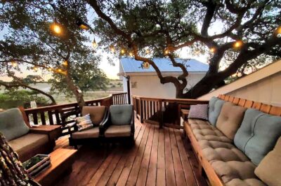 Tree house in Dripping Springs, TX